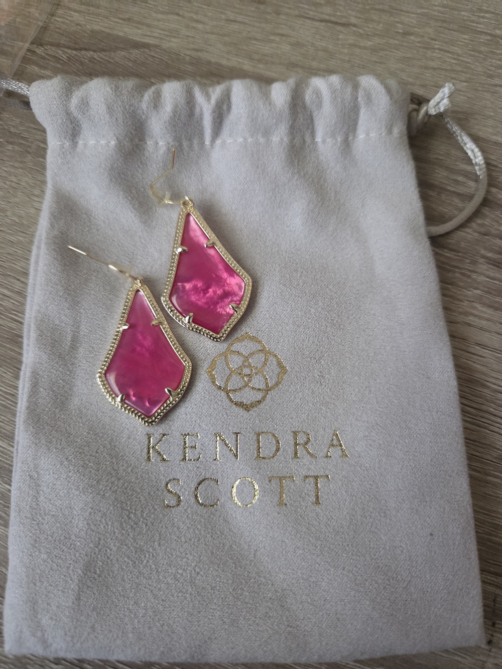 Kendra Scott Hot Pink Geode Teardrop Earrings